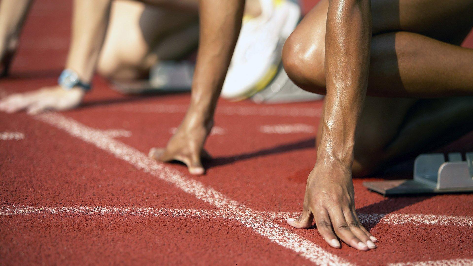 国际泳联宣布对多名运动员实施禁赛 风波再起引发广泛争议